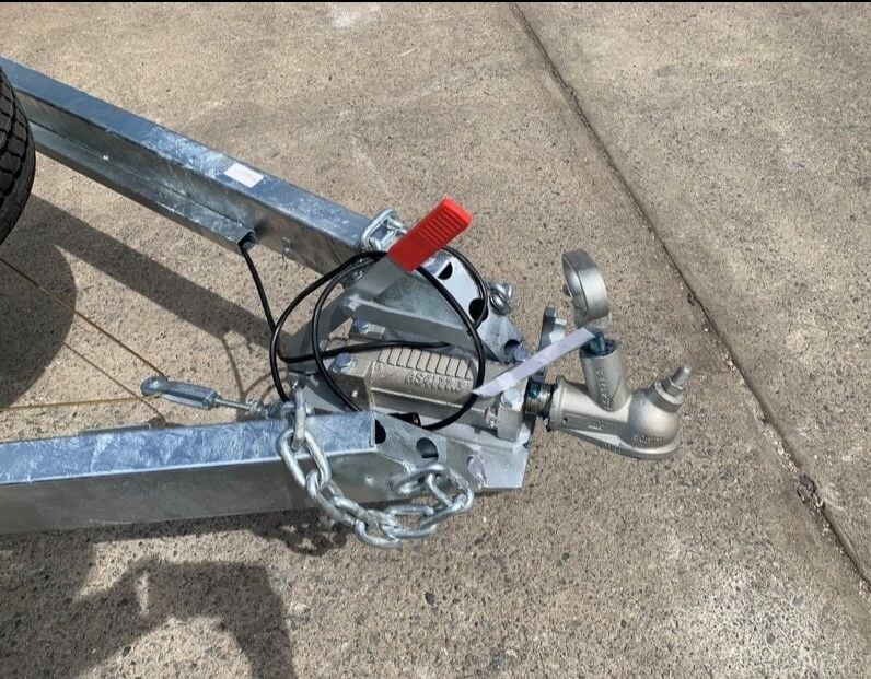 12 X 6 TANDEM BOX TRAILER - BRAKED 12 X 6 TANDEM BOX TRAILER - BRAKED