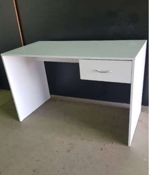 1 Drawer White Desk