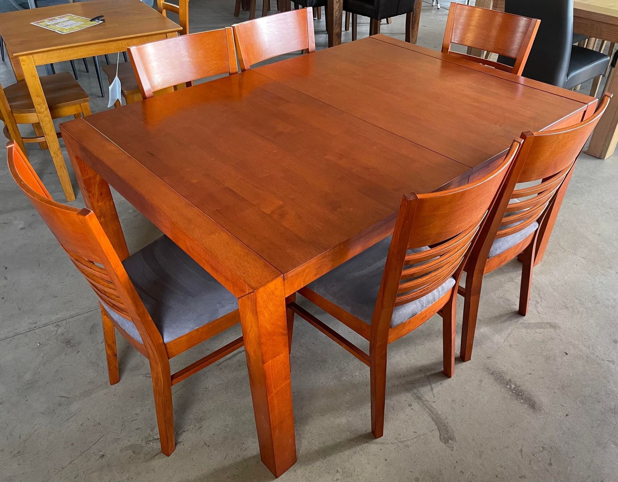 Soprano 7 Piece Extension Dining Suite