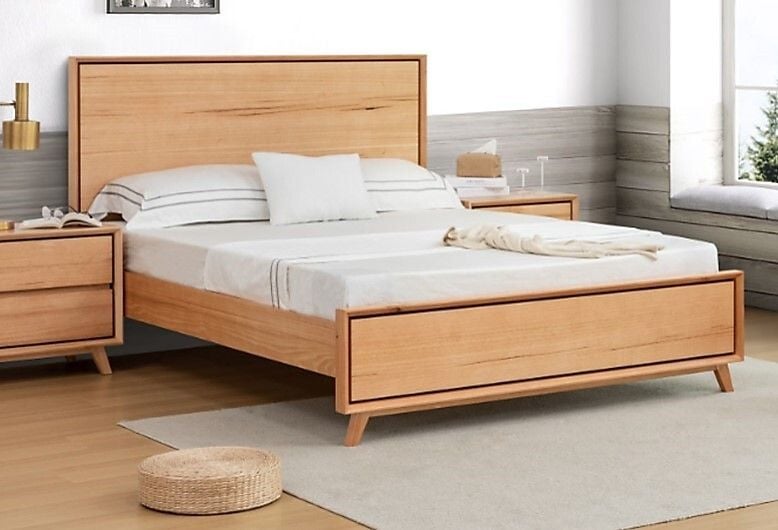 Kenwick Queen Bed Main Kenwick Queen Bed Main
