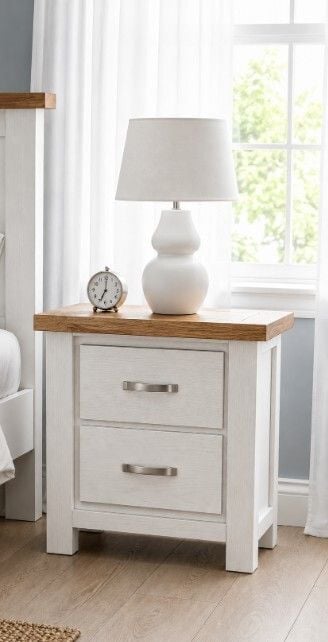 New Hampton Ridge Bedside Table