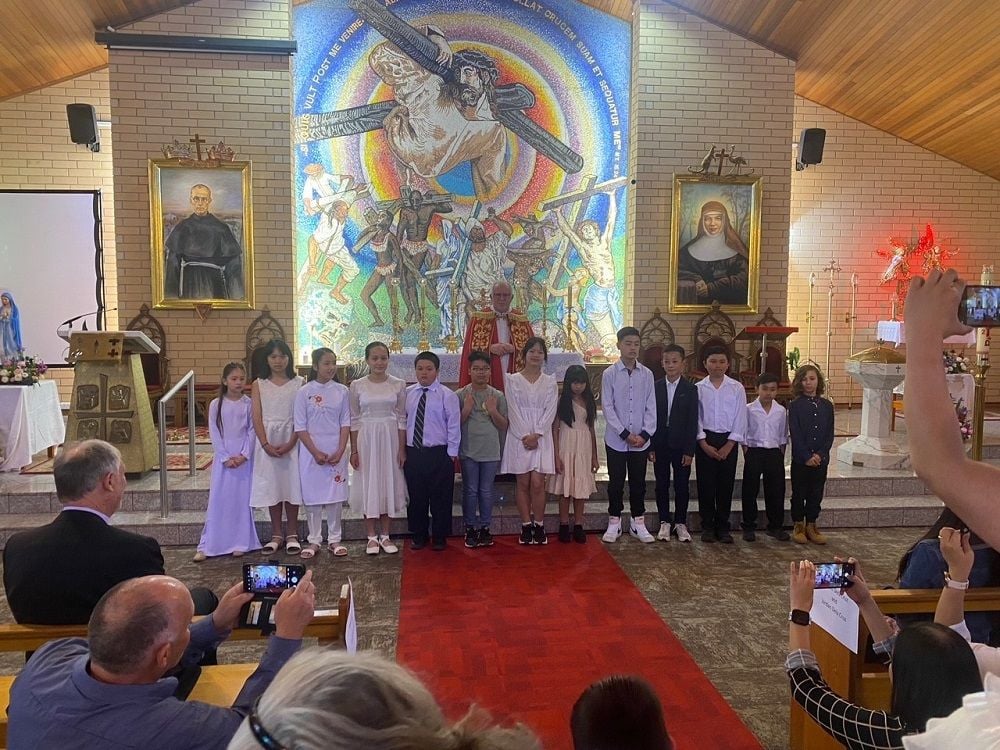 Confirmation 2023 Image -65150e3286189