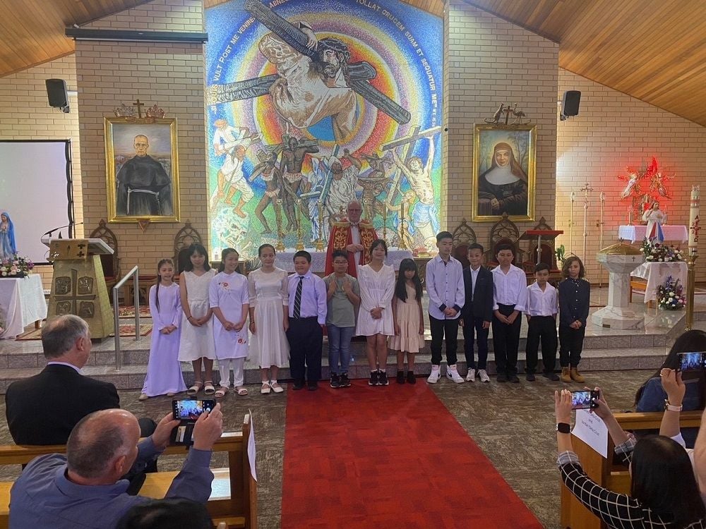 Confirmation 2023 Image -65150e32cd41f