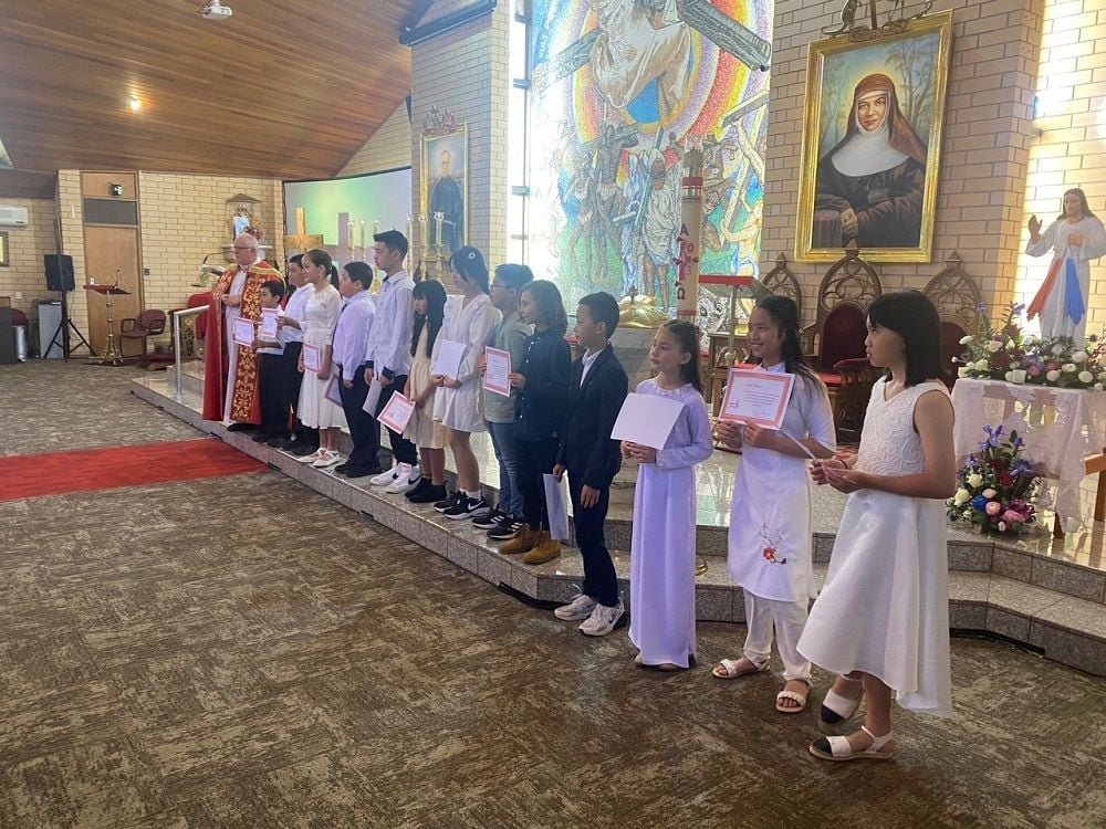 Confirmation 2023 Image -65150e33dd6a5