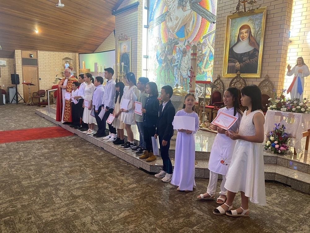 Confirmation 2023 Image -65150e342bf16