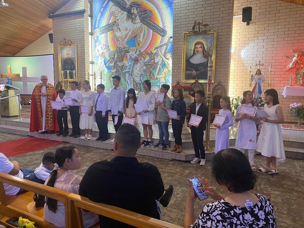 Confirmation 2023 Image -65150e349c7e8