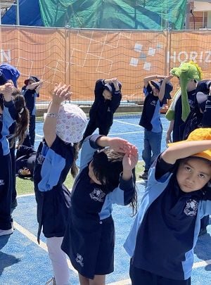 R/1 Footsteps Image -65498062c4e8a