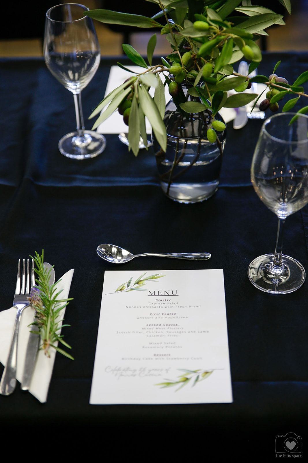 Cafe Holden Hill Image -689bef9df0df3