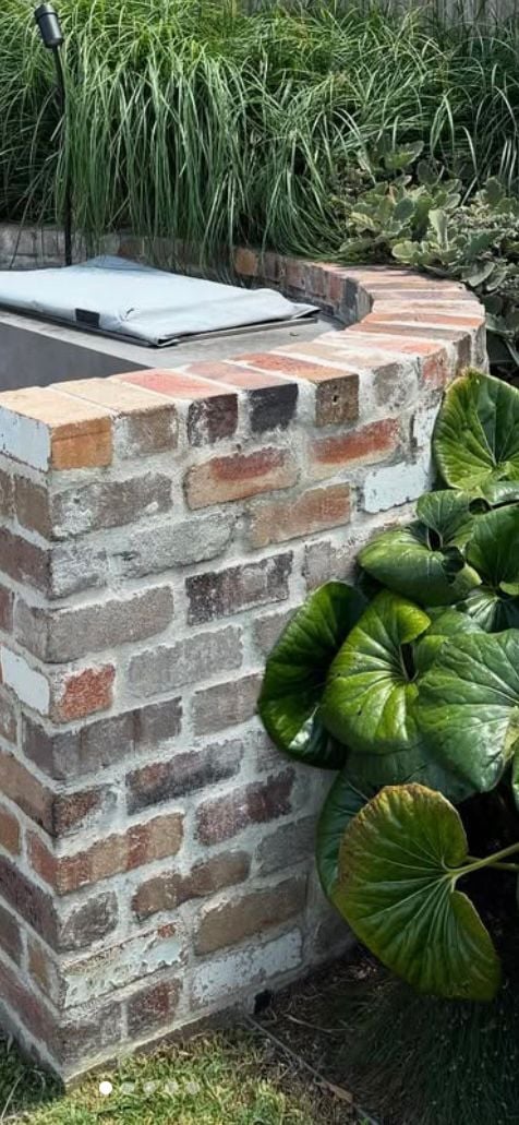 Brick Walls Image -6a01655bc9a36