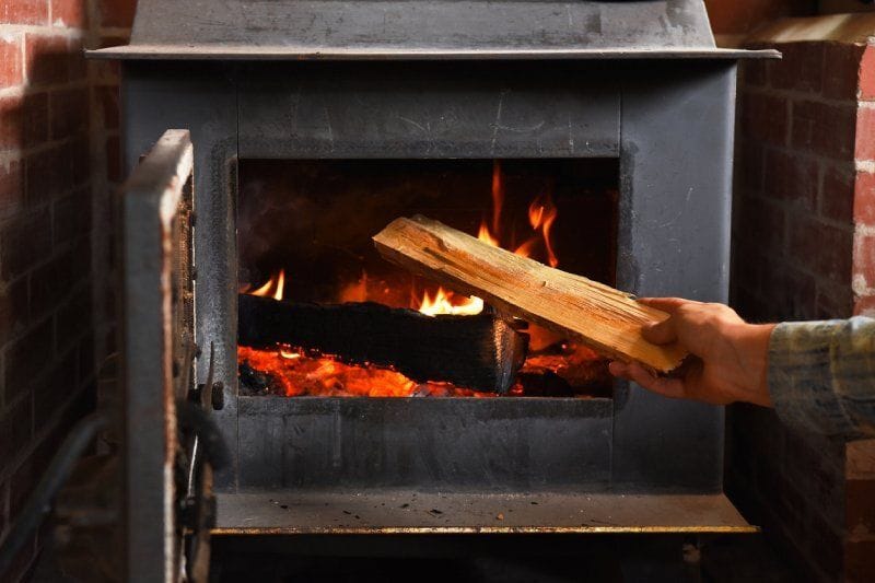 How to Start a Wood Stove in 5 Easy Steps