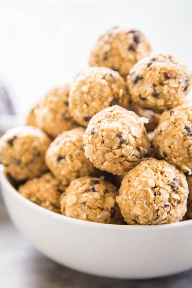 Chocolate-Peanut Butter Oat Protein Balls