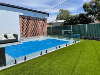 Glass Fencing Gallery Image -60e98c6784778