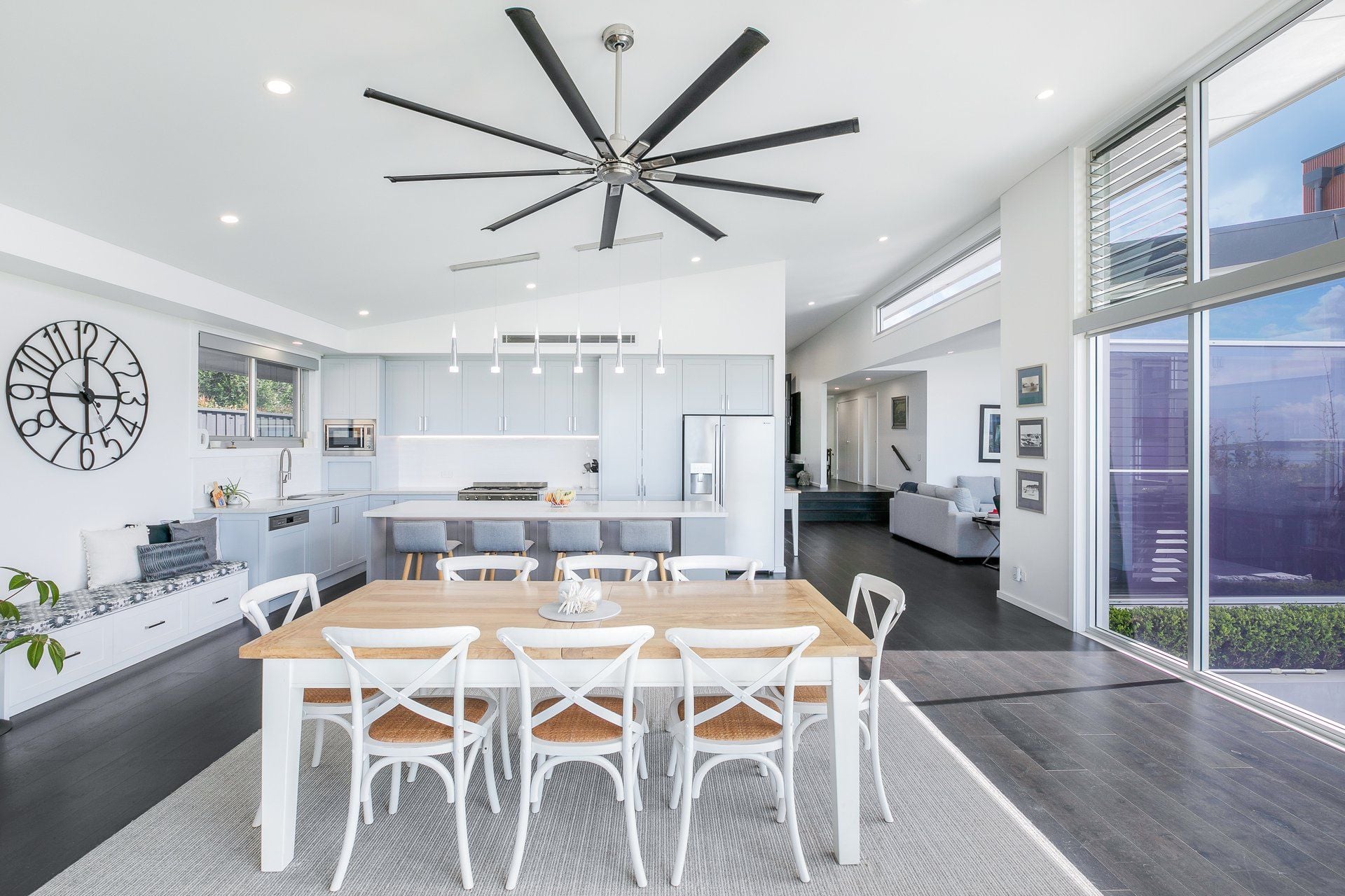 Shorebird Parade, Green Hills Image -65541db89efdf