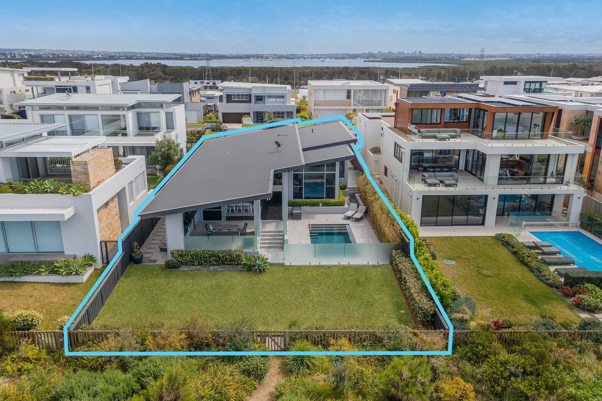 Shorebird Parade, Green Hills Image -65541dbb17a26