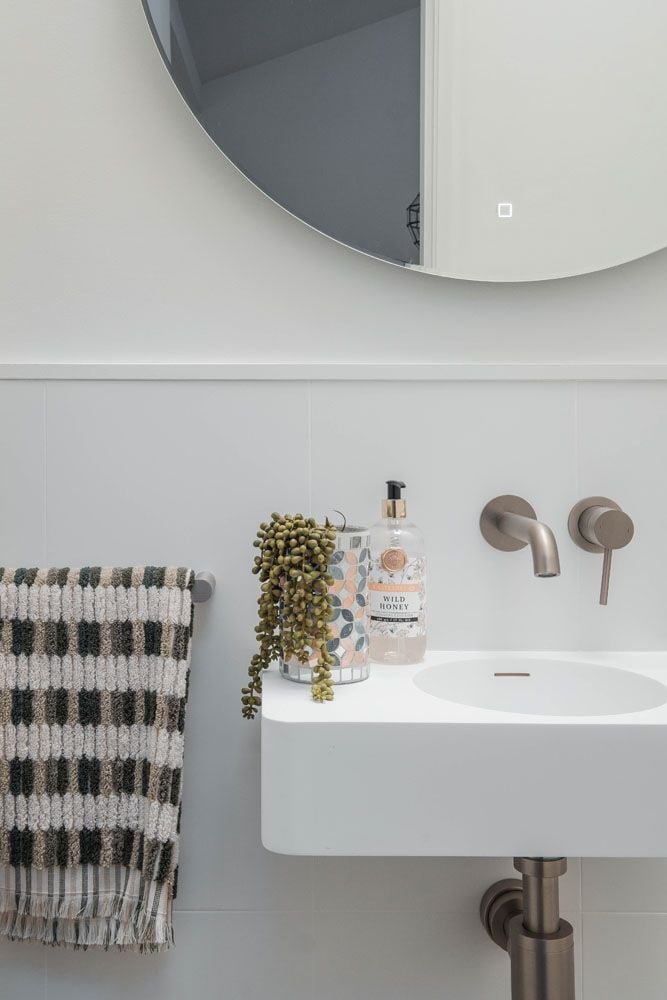 Grays Point Road Grays Point Image -655c3d14444b5