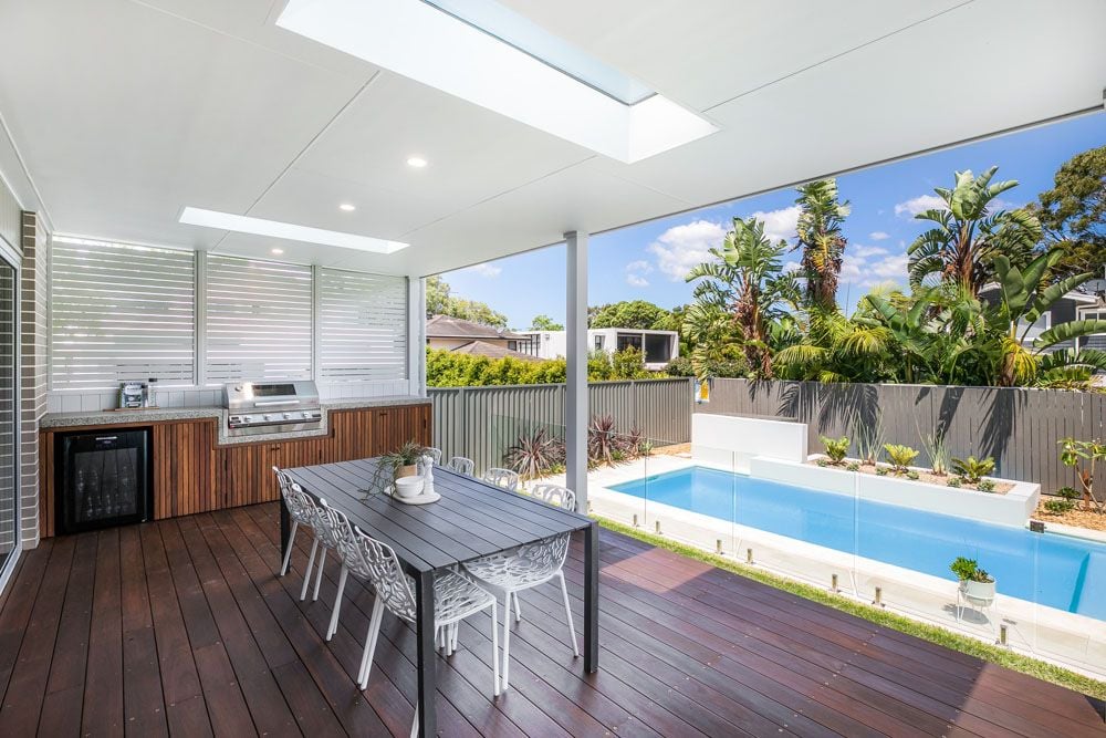 Caronia Avenue Wooloware Image -655eada183039