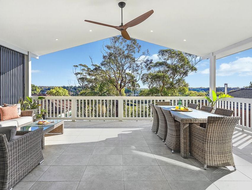 Young Street Sylvania Image -655ecb649bcd0