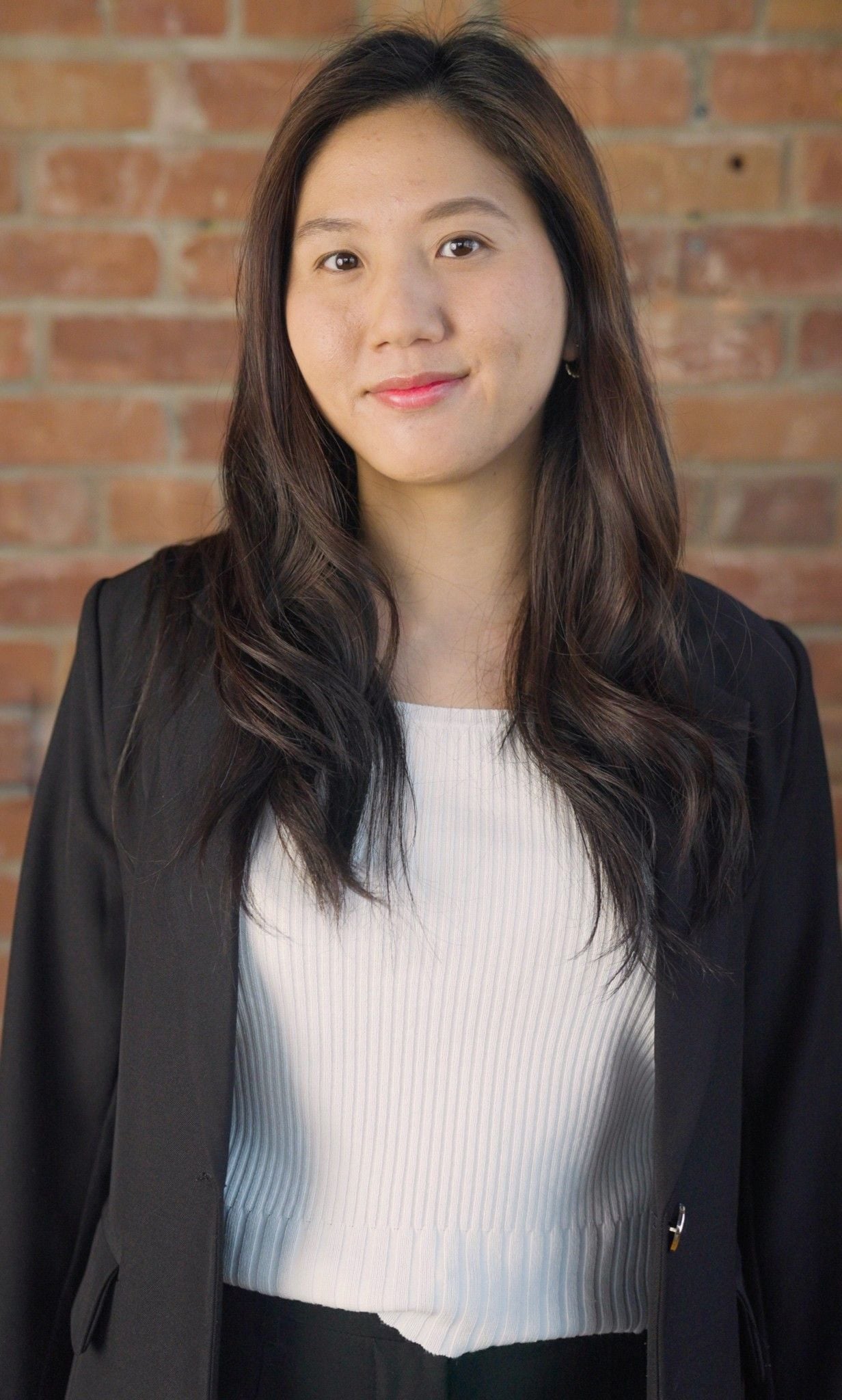 Yali Lin - AKM Law Case Worker