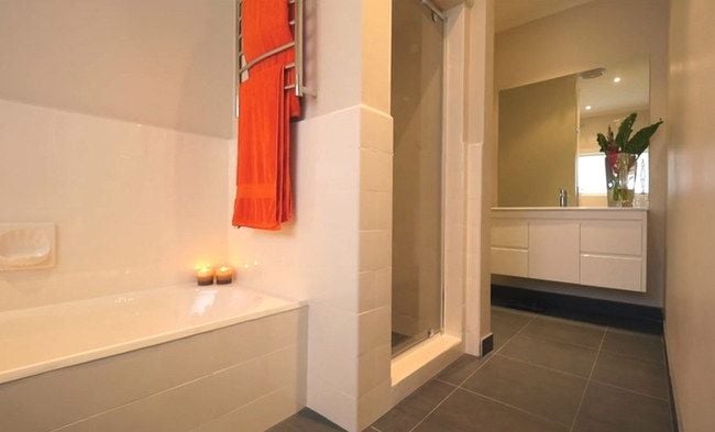 7 Great Reasons to Resurface Your Bathtub