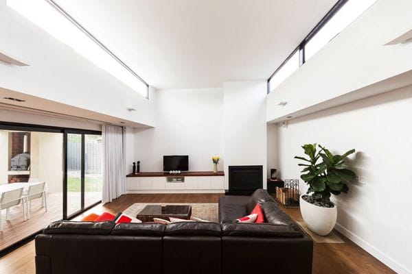 how much is the deposit to buy a house