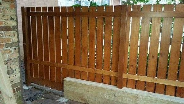 20170617_chunky-picket-side-fence