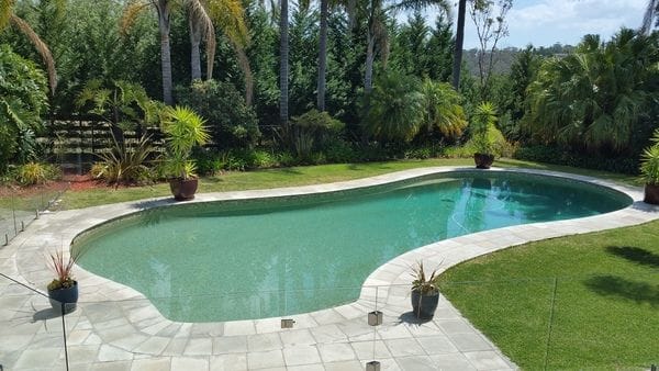 black-alum-raked-pool-fence_Terry-Hills