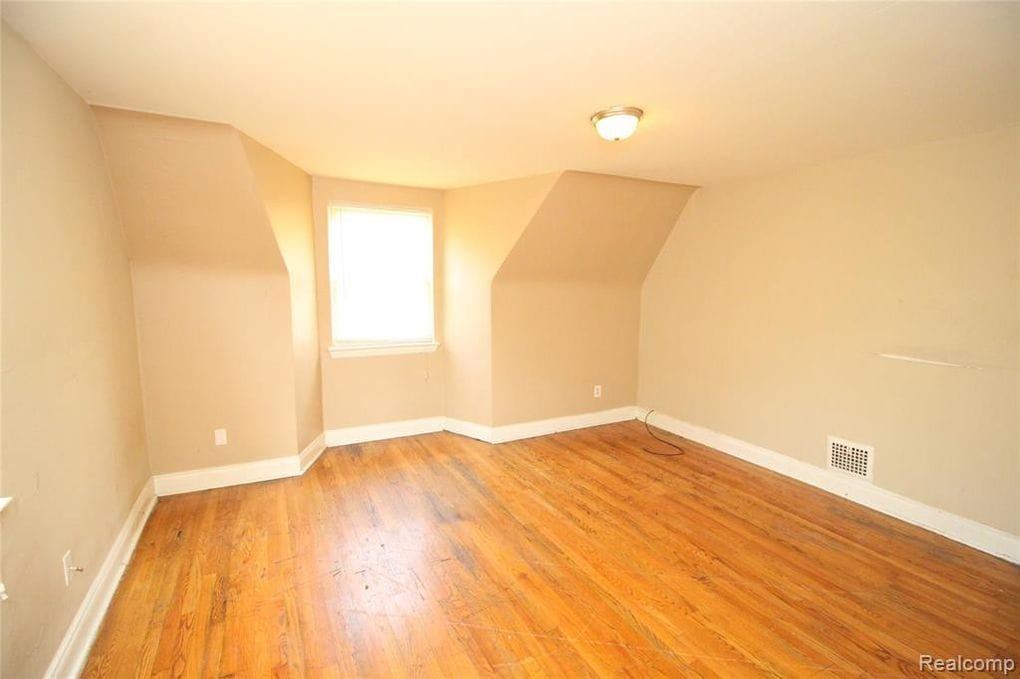 22773 Pleasant Ave Eastpointe MI 48021 | Cashflowpositive.com 22773 Pleasant Ave Eastpointe MI 48021 | Cashflowpositive.com