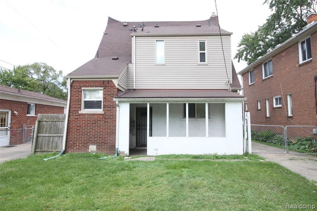 22773 Pleasant Ave Eastpointe MI 48021 | Cashflowpositive.com 22773 Pleasant Ave Eastpointe MI 48021 | Cashflowpositive.com