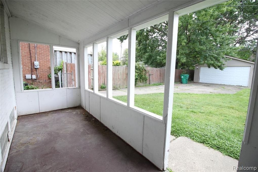 22773 Pleasant Ave Eastpointe MI 48021 | Cashflowpositive.com 22773 Pleasant Ave Eastpointe MI 48021 | Cashflowpositive.com