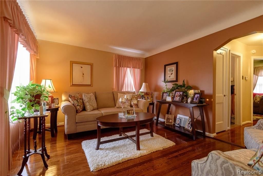 9036 Longacre St Detroit, MI 48228 9036 Longacre St Detroit, MI 48228