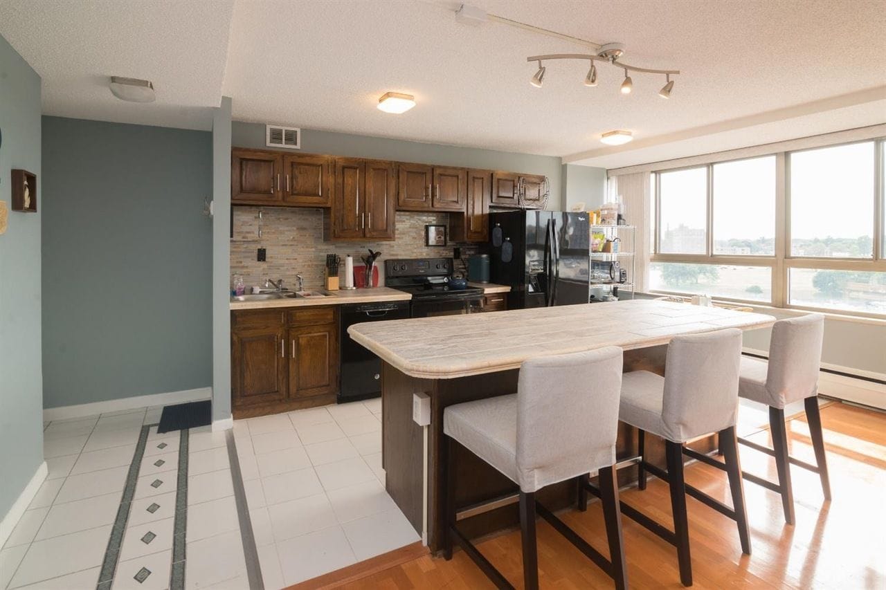 8900 E Jefferson Ave APT 729 Detroit MI 48214 | Cashflowpositive.com 8900 E Jefferson Ave APT 729 Detroit MI 48214 | Cashflowpositive.com