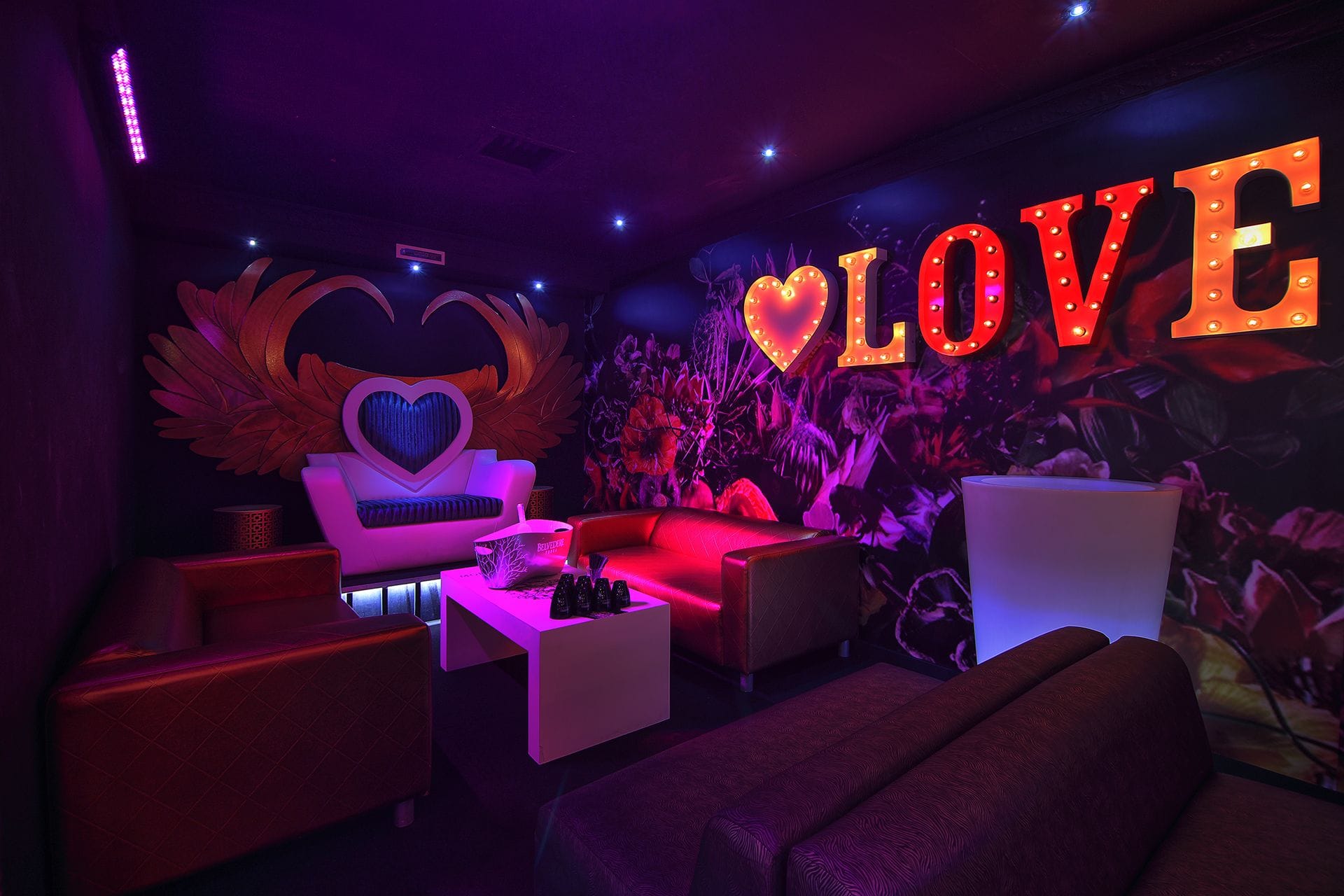 Love Nightlife Nightclub | Bottle Service | Nightclub Booth Love Nightlife Nightclub | Bottle Service | Nightclub Booth