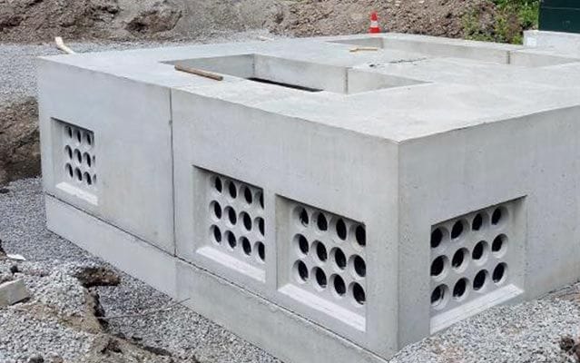 UNDERGROUND UTILITIES UNDERGROUND UTILITIES